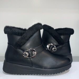 BLACK FUR LINING ANKLE BOOTS